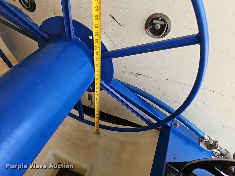 image for item DP1013 2000 Isuzu NPR carpet cleaner truck