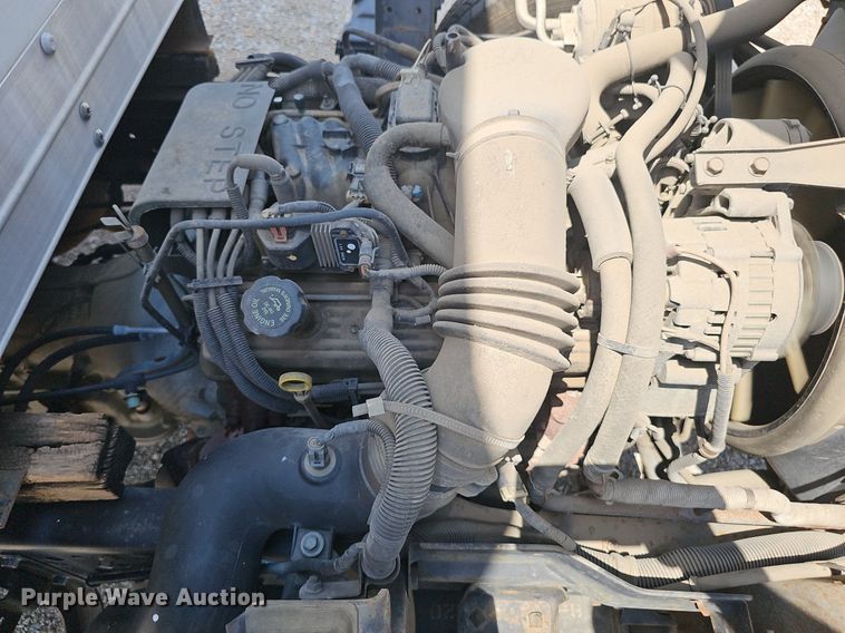 image for item DP1013 2000 Isuzu NPR carpet cleaner truck