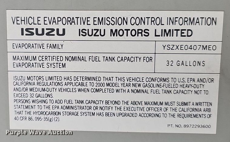 image for item DP1013 2000 Isuzu NPR carpet cleaner truck