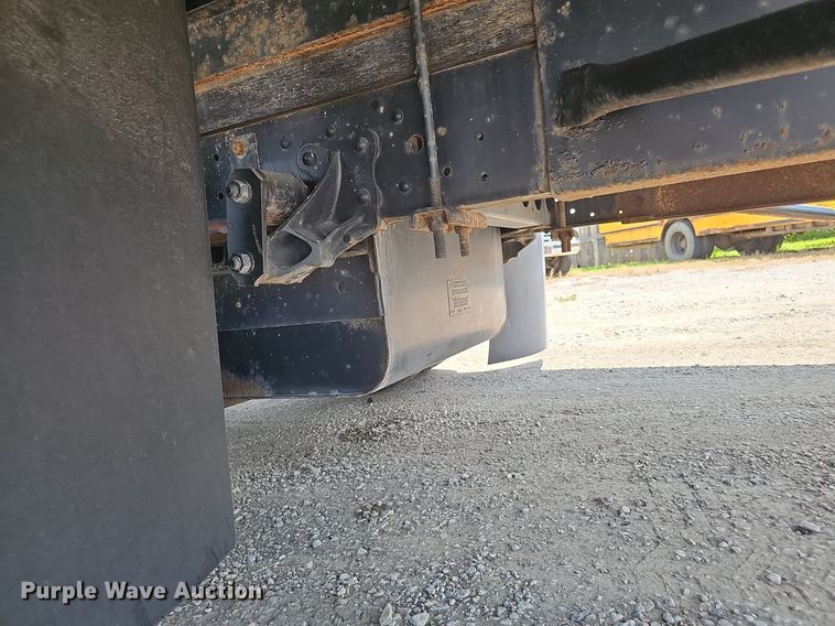 image for item DP1013 2000 Isuzu NPR carpet cleaner truck