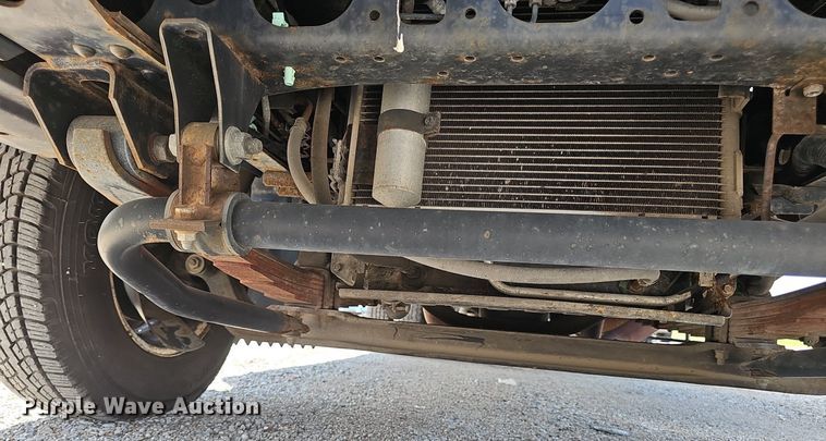 image for item DP1013 2000 Isuzu NPR carpet cleaner truck