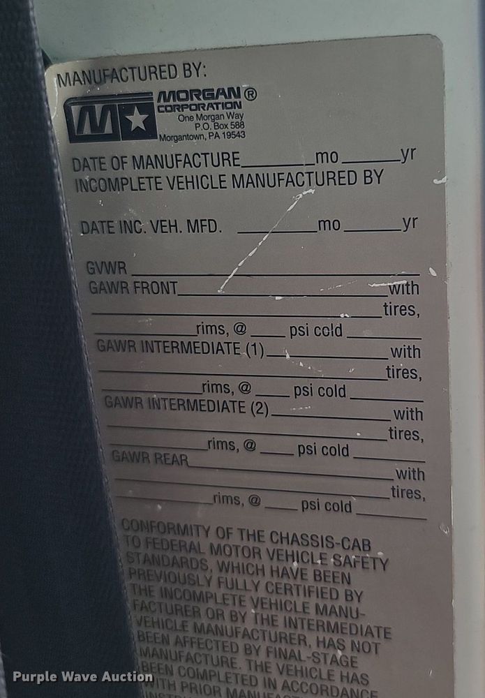 image for item DP1013 2000 Isuzu NPR carpet cleaner truck