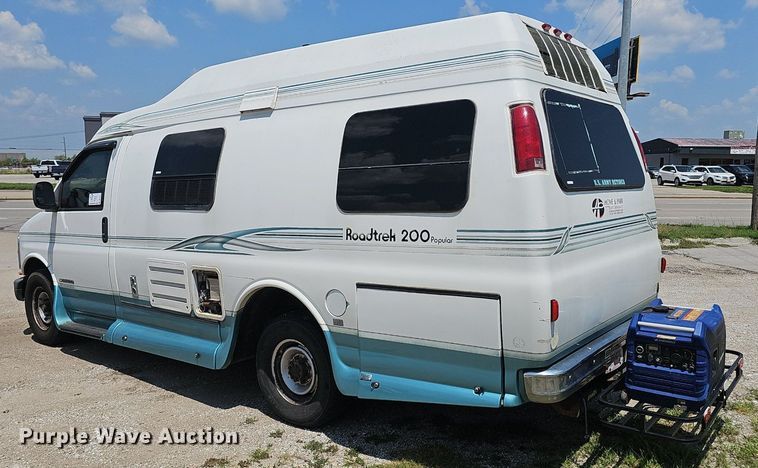 image for item DP1014 2000 Chevrolet Express 3500 Roadtrek 200 RV