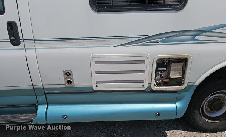 image for item DP1014 2000 Chevrolet Express 3500 Roadtrek 200 RV