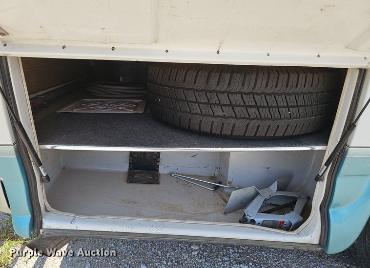 image for item DP1014 2000 Chevrolet Express 3500 Roadtrek 200 RV