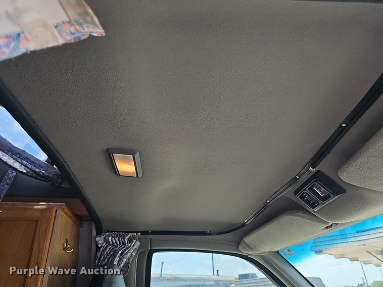 image for item DP1014 2000 Chevrolet Express 3500 Roadtrek 200 RV