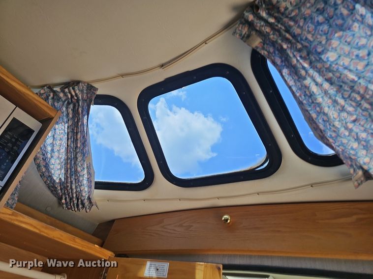 image for item DP1014 2000 Chevrolet Express 3500 Roadtrek 200 RV