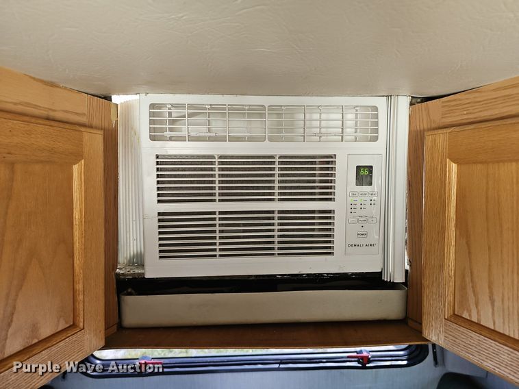 image for item DP1014 2000 Chevrolet Express 3500 Roadtrek 200 RV