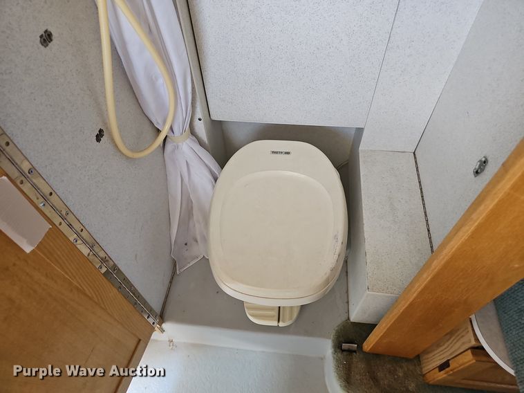 image for item DP1014 2000 Chevrolet Express 3500 Roadtrek 200 RV