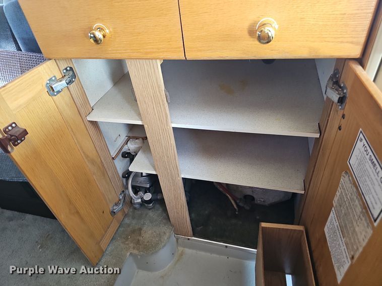 image for item DP1014 2000 Chevrolet Express 3500 Roadtrek 200 RV