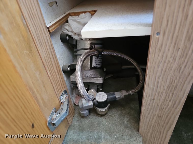 image for item DP1014 2000 Chevrolet Express 3500 Roadtrek 200 RV