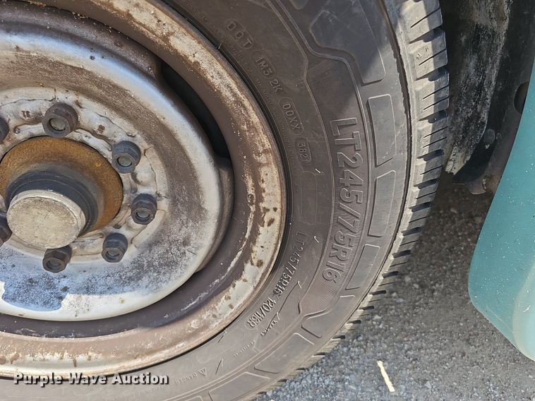 image for item DP1014 2000 Chevrolet Express 3500 Roadtrek 200 RV