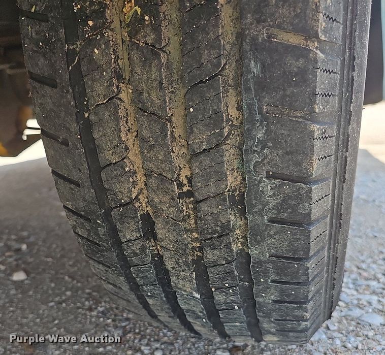 image for item DP1014 2000 Chevrolet Express 3500 Roadtrek 200 RV