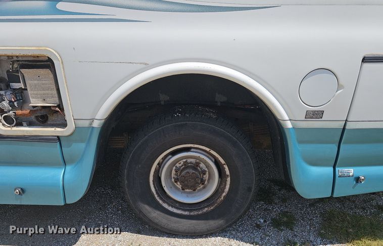 image for item DP1014 2000 Chevrolet Express 3500 Roadtrek 200 RV