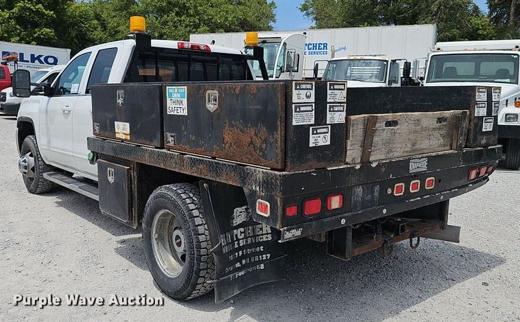 image for item DP1041 2015 GMC  Sierra 3500 Double Cab flatbed pickup truck