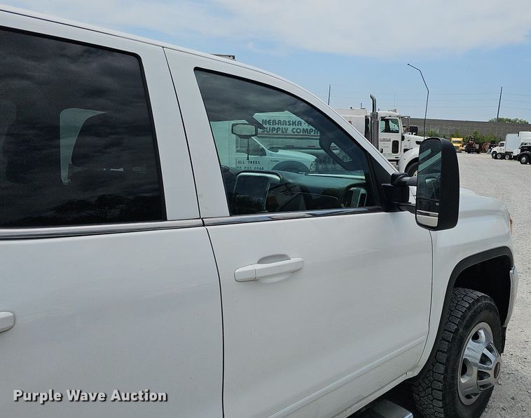 image for item DP1041 2015 GMC  Sierra 3500 Double Cab flatbed pickup truck