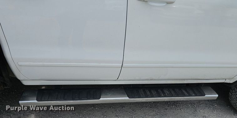 image for item DP1041 2015 GMC  Sierra 3500 Double Cab flatbed pickup truck