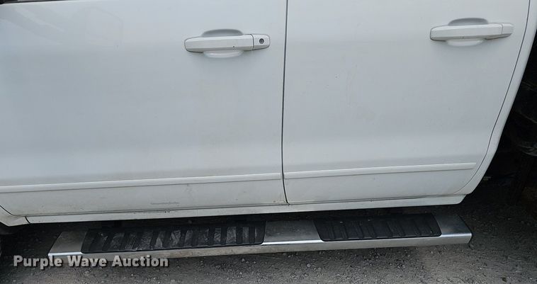 image for item DP1041 2015 GMC  Sierra 3500 Double Cab flatbed pickup truck