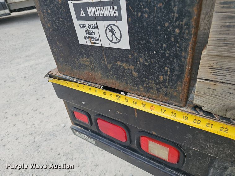 image for item DP1041 2015 GMC  Sierra 3500 Double Cab flatbed pickup truck