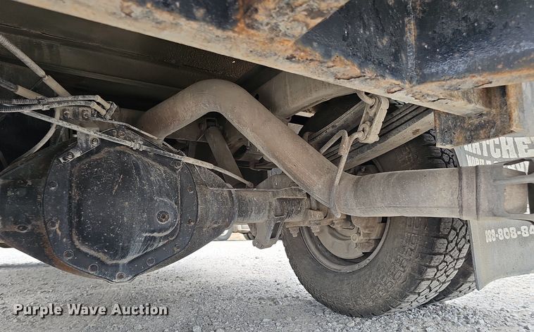 image for item DP1041 2015 GMC  Sierra 3500 Double Cab flatbed pickup truck