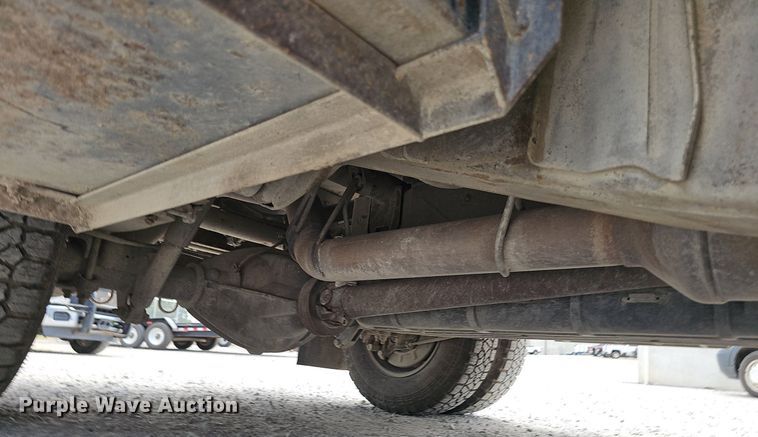 image for item DP1041 2015 GMC  Sierra 3500 Double Cab flatbed pickup truck