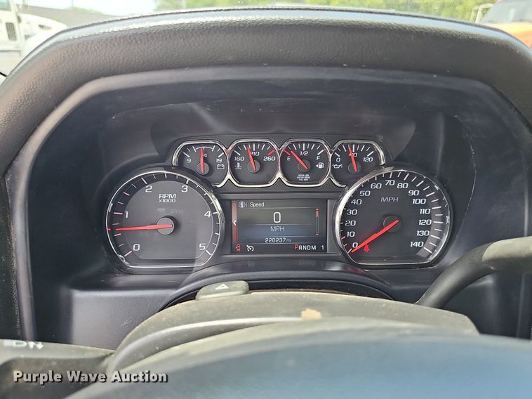 image for item DP1041 2015 GMC  Sierra 3500 Double Cab flatbed pickup truck