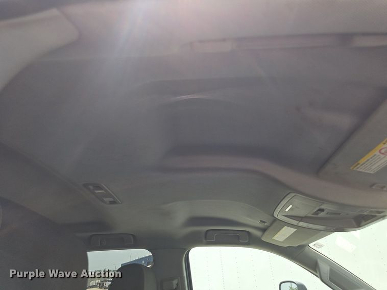 image for item DP1041 2015 GMC  Sierra 3500 Double Cab flatbed pickup truck