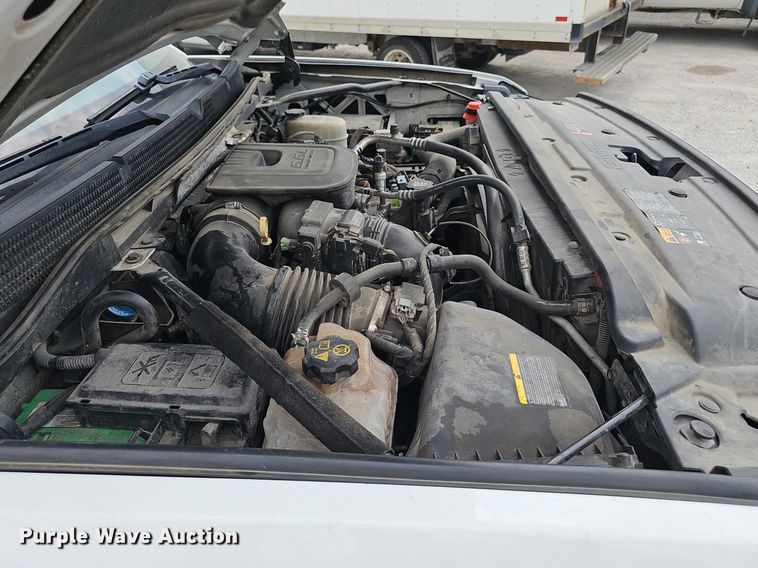 image for item DP1041 2015 GMC  Sierra 3500 Double Cab flatbed pickup truck