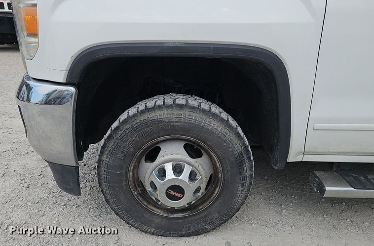 image for item DP1041 2015 GMC  Sierra 3500 Double Cab flatbed pickup truck