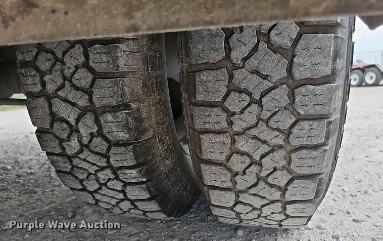 image for item DP1041 2015 GMC  Sierra 3500 Double Cab flatbed pickup truck