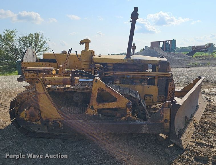image for item DP6558 1952 Caterpillar D4 dozer