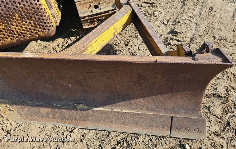 image for item DP6558 1952 Caterpillar D4 dozer