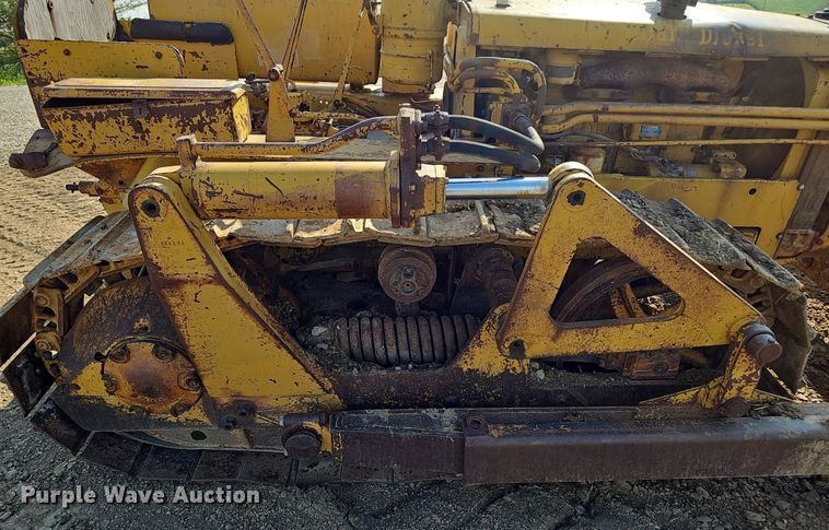 image for item DP6558 1952 Caterpillar D4 dozer