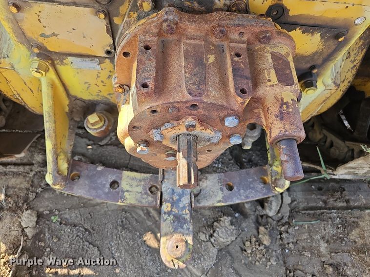 image for item DP6558 1952 Caterpillar D4 dozer