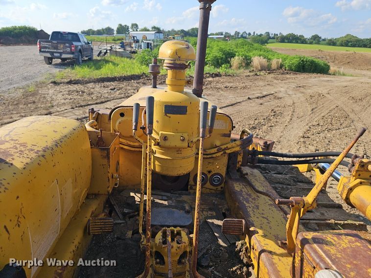 image for item DP6558 1952 Caterpillar D4 dozer