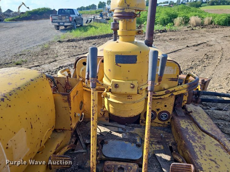 image for item DP6558 1952 Caterpillar D4 dozer