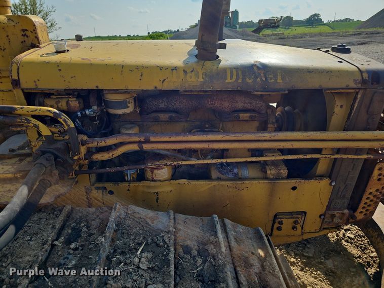 image for item DP6558 1952 Caterpillar D4 dozer