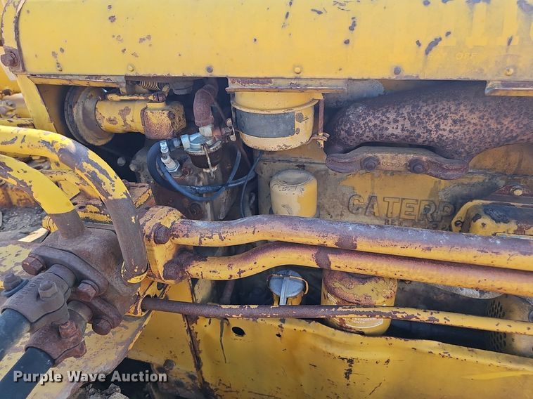 image for item DP6558 1952 Caterpillar D4 dozer