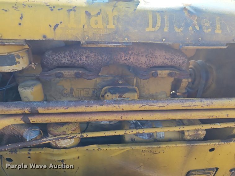 image for item DP6558 1952 Caterpillar D4 dozer