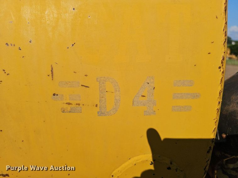 image for item DP6558 1952 Caterpillar D4 dozer