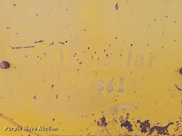 image for item DP6558 1952 Caterpillar D4 dozer