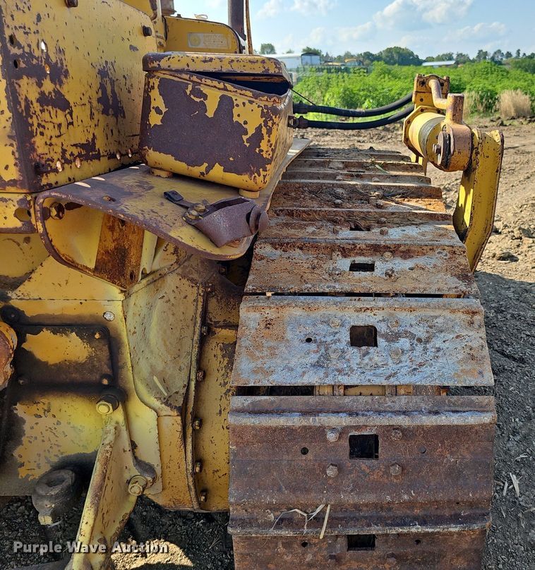 image for item DP6558 1952 Caterpillar D4 dozer
