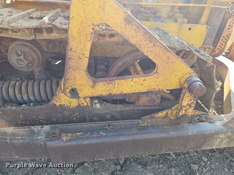 image for item DP6558 1952 Caterpillar D4 dozer