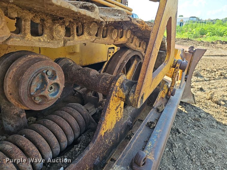 image for item DP6558 1952 Caterpillar D4 dozer