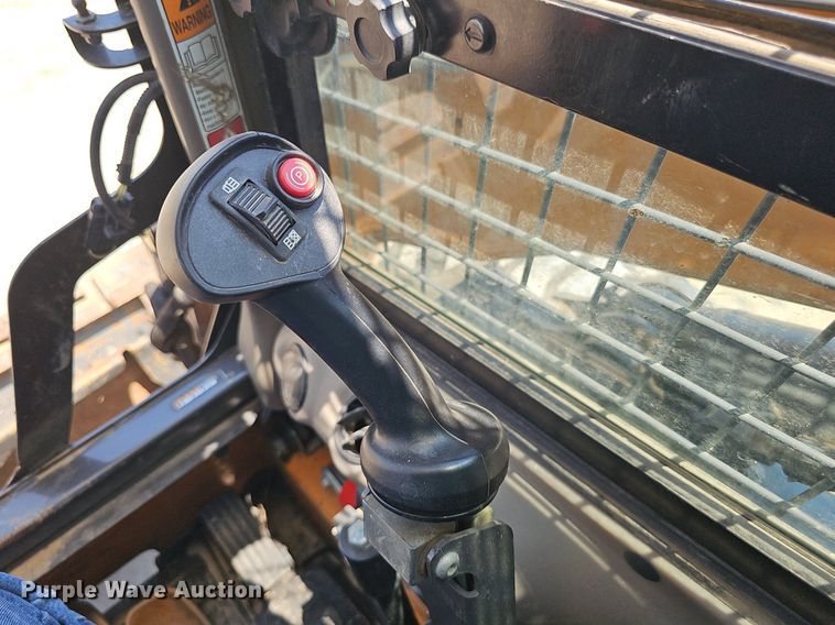 image for item DP6559 2015 Case SV280 skid steer loader