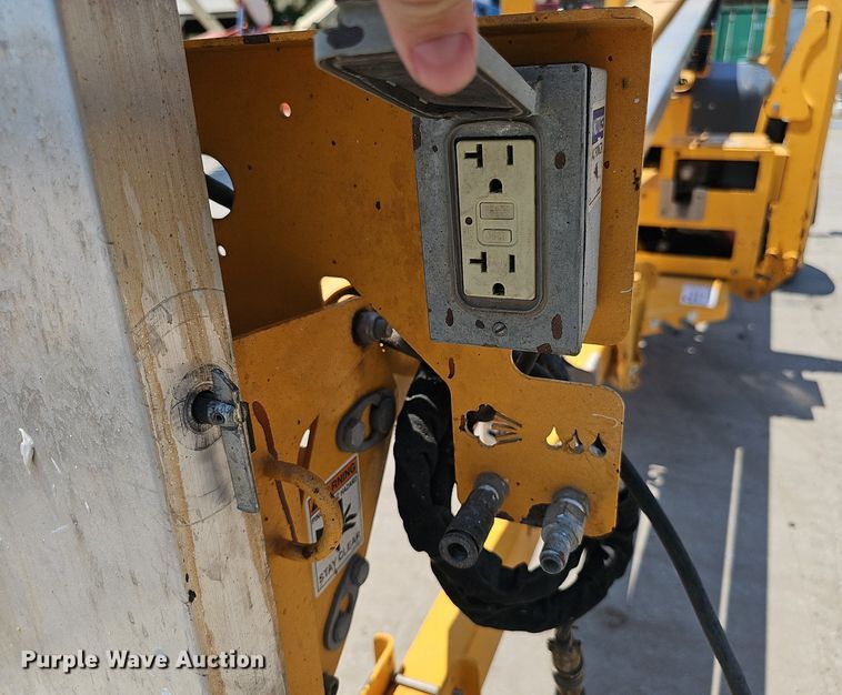 image for item DP6561 2017 Haulotte 3632T boom lift