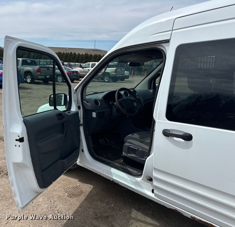 image for item DQ0694 2013 Ford  Transit Connect XLT van