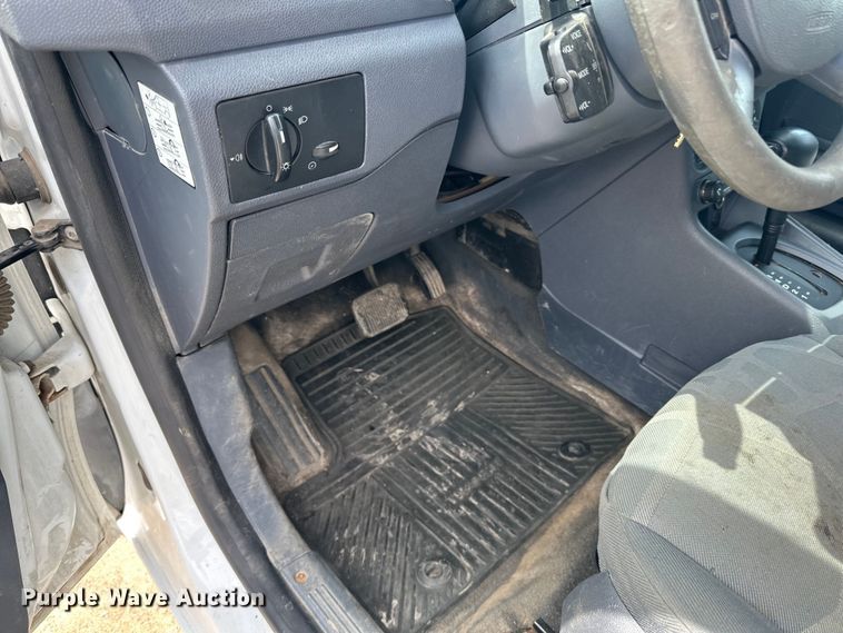 image for item DQ0694 2013 Ford  Transit Connect XLT van