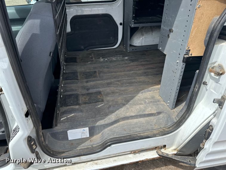 image for item DQ0694 2013 Ford  Transit Connect XLT van