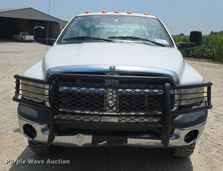 image for item DQ4416 2004 Dodge  Ram 3500 Quad Cab bale bed pickup truck